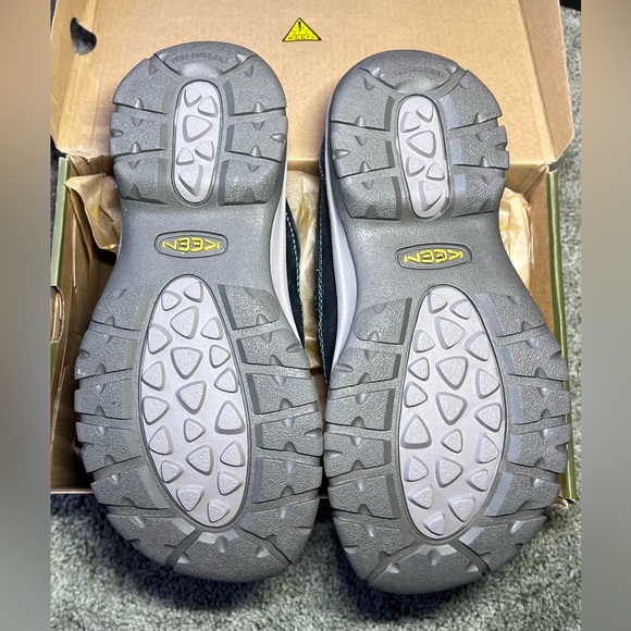 Keen Kaci iii Slip-On in Dress Blue/Steel Grey. - Picture 3 of 7